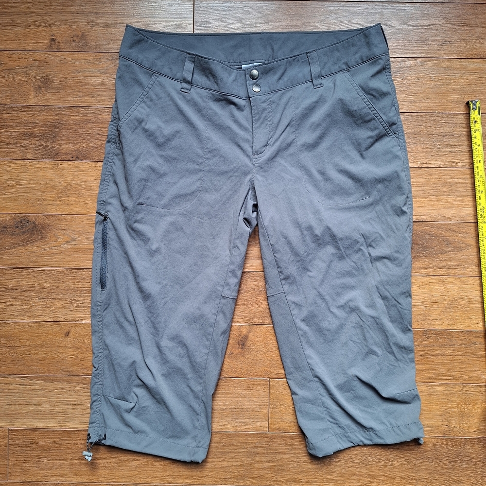 Womens Columbia Shorts Gray Size 12